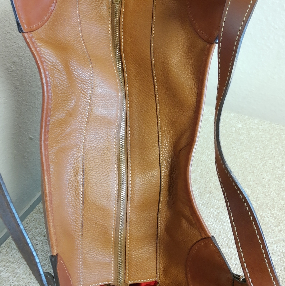 Dooney And Bourke Brown Pebbled Leather Bag - Picture 3 of 8